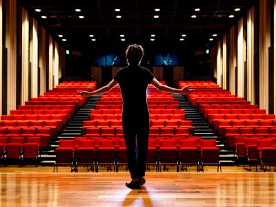 映画「劇場」とは