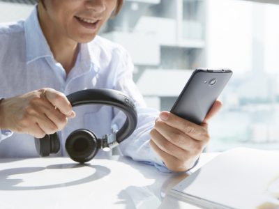 インターネットラジオの種類と特徴